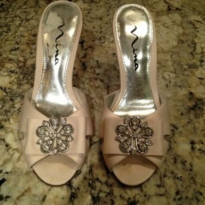 DONATED NINA nude dress shoes