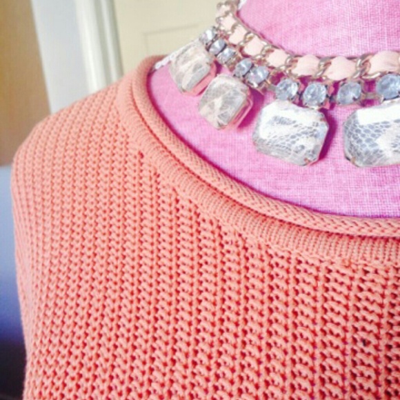 Oversized peach/pink knitted pull over - Picture 2 of 2