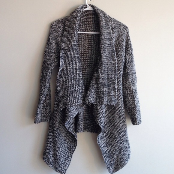 33🅿️🅿️Brandy Melville Grey Lara Knit Sweater