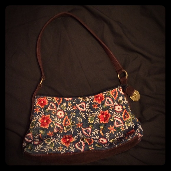 ⚠️SOLD/BUNDLED⚠️Flower embroidered Gloria Vanderbi