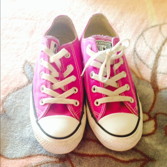 Purple converses