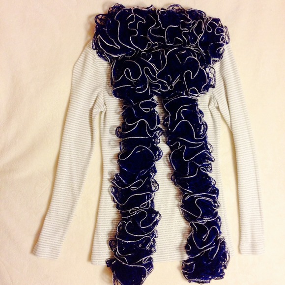 Sashay ruffle scarf. Blue. Shimmery white edging - Picture 2 of 4