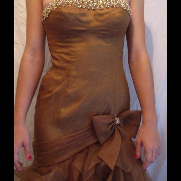 Glamour Gold Gown