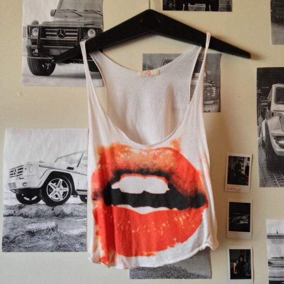 edgy tank