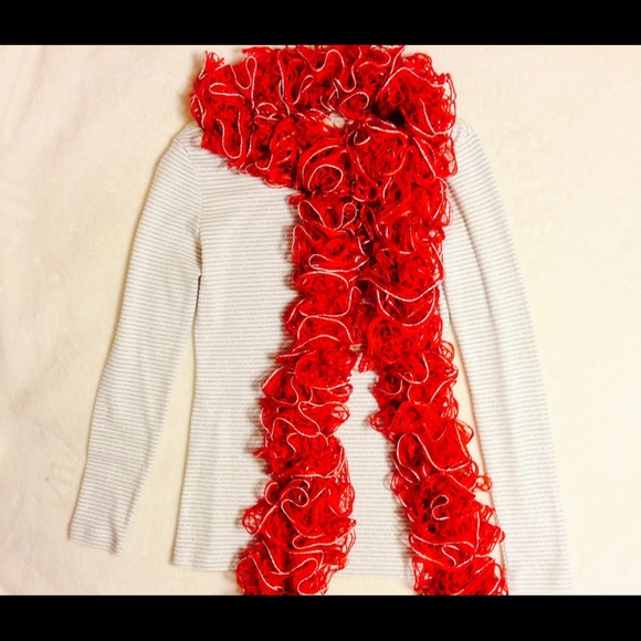 Ruffle scarf. Vivid red. Shimmery white edging - Picture 2 of 4
