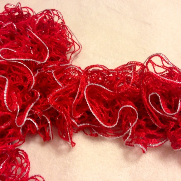 Ruffle scarf. Vivid red. Shimmery white edging - Picture 3 of 4