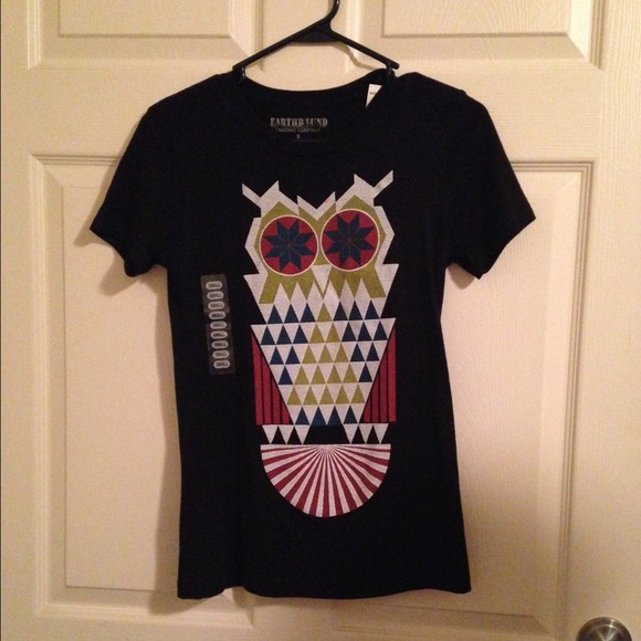 Black Earthbound Owl Shirt Small