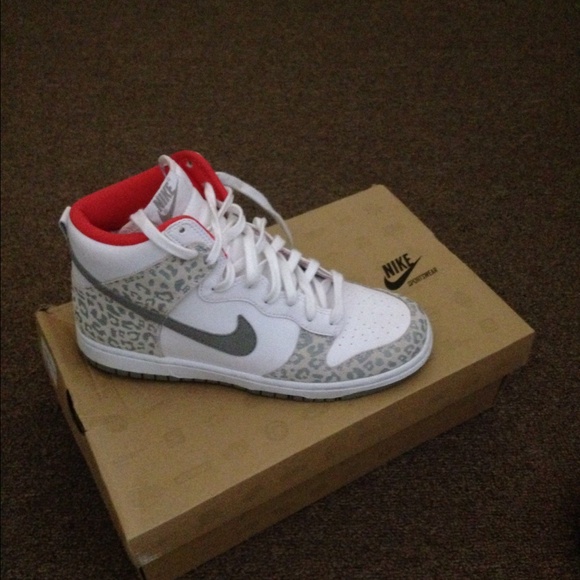Skinny high top nike brand new in box