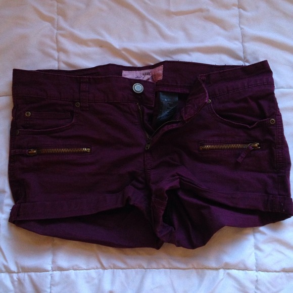 maroon shorts