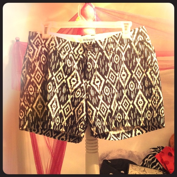 Old Navy Aztec print shorts