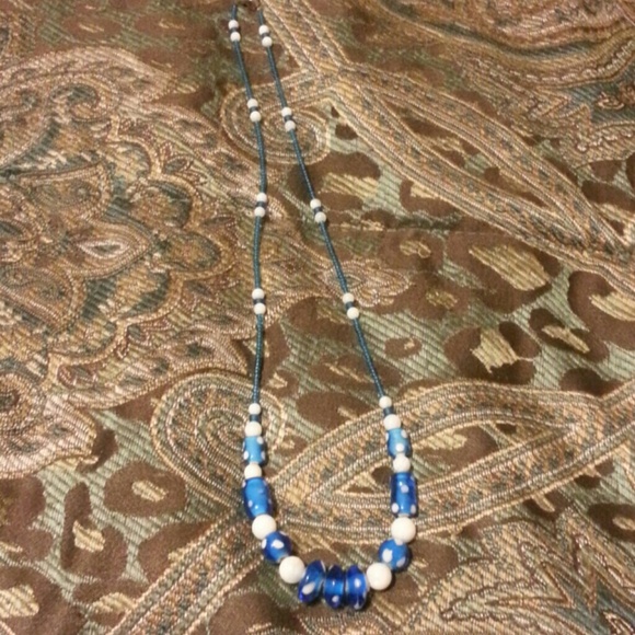 Blue polka dot necklace - Picture 1 of 2