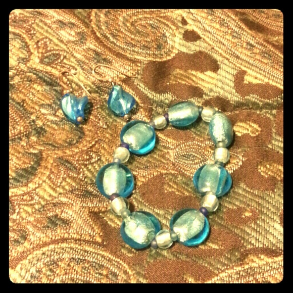 Bracelet and earring set - Picture 1 of 3