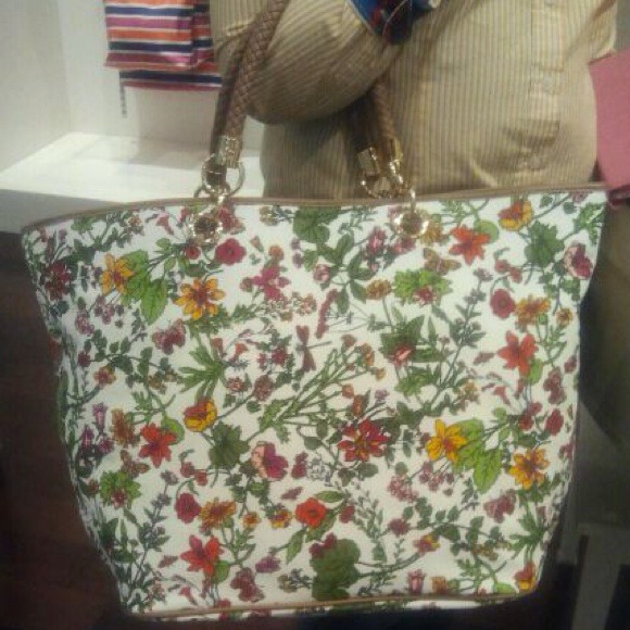 ❌SOLD❌C Wonder Floral Tote❌SOLD❌
