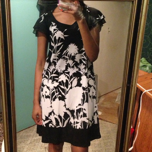 BUNDLED!! Black and white dress