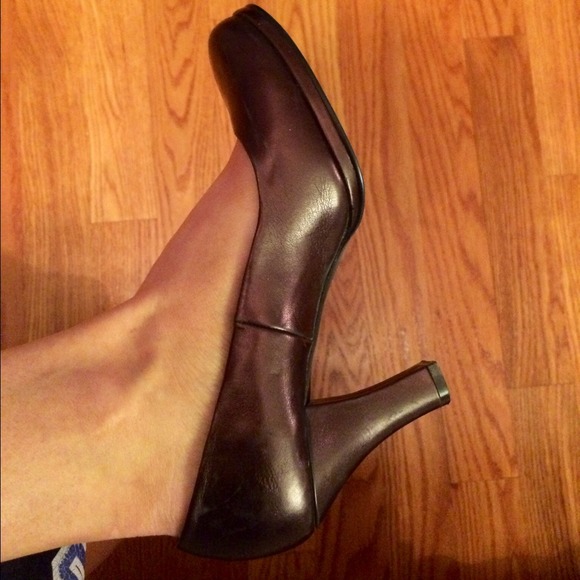 Metallic brown heels - Picture 3 of 3