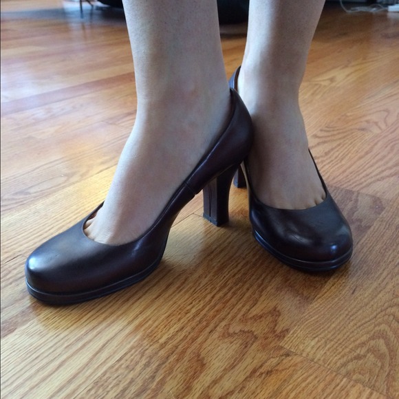 Metallic brown heels - Picture 2 of 3