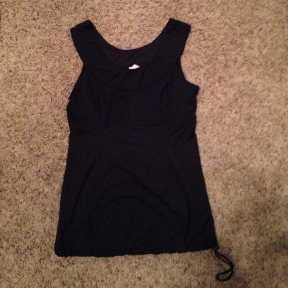 Black lululemon workout top
