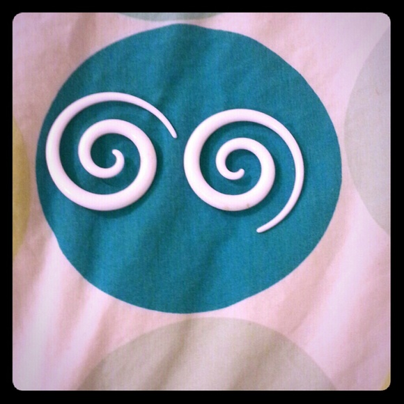 2G swirly UV gauges!