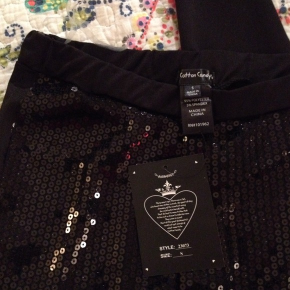 Black sequin leggings❌SOLD❌ - Picture 3 of 3