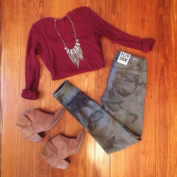 Reversible camo/black acid wash jeans