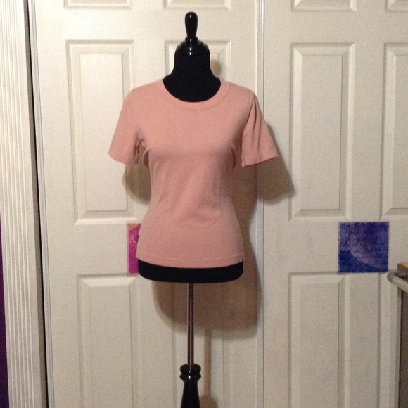 Pink short sleeve fitted sweater