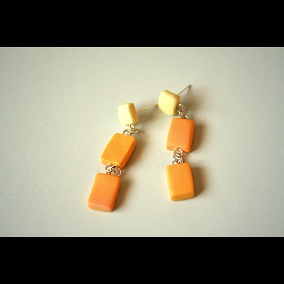 Orange earrings)))