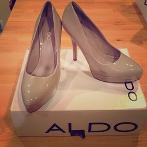 Like new HOT nude Aldo Rosenthall Heels