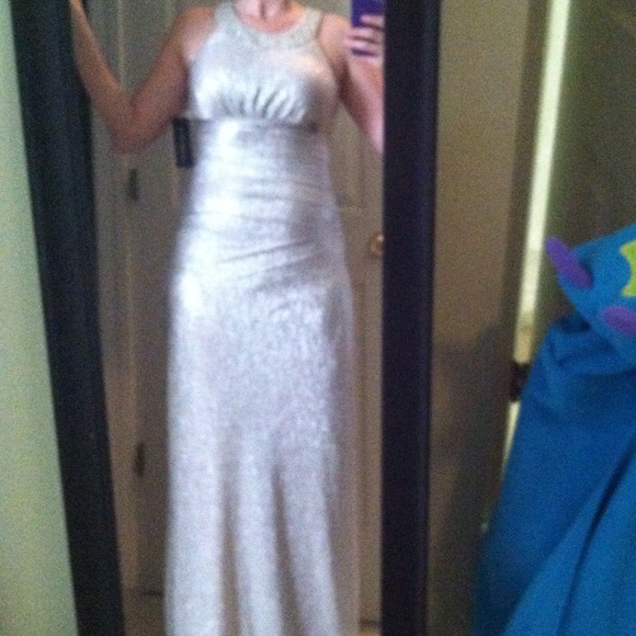 Cache formal dress