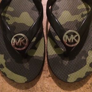 MK flip flops