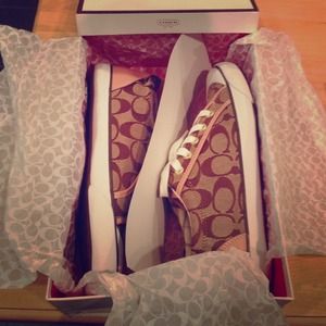 New Brown Coach Khaki shoes " Barrett"