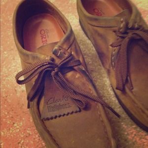 *RESERVED* Clarks' Wallabees Bundle 9M