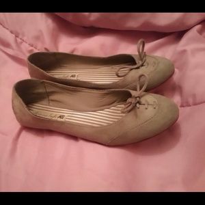 American Eagle flats