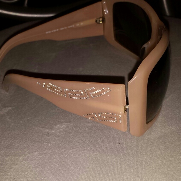 Sold bundled - Picture 2 of 4