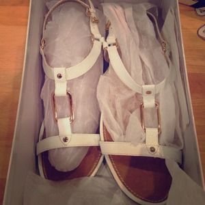 New Nine West white sandals "Miamorda"