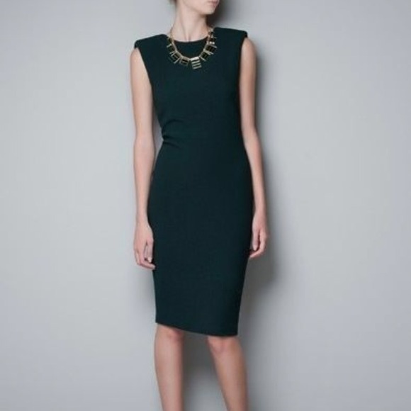💥💥SOLD💥💥Green Zara fitted studio dress size XS