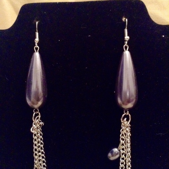 Earring - Picture 2 of 3