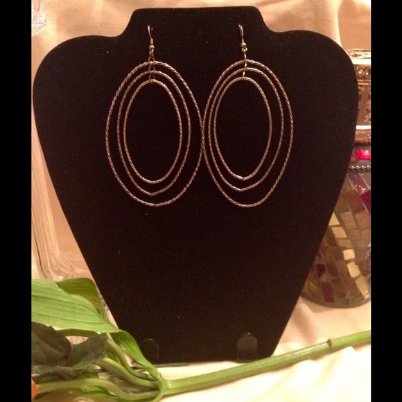 Jewelry - Earrings