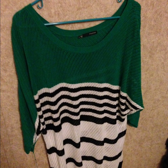 Maurices sweater