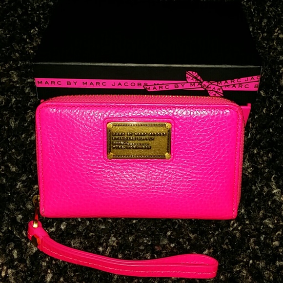 Marc by Marc Jacobs Classic Q Wingman Zip