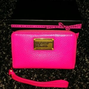 Marc by Marc Jacobs Classic Q Wingman Zip