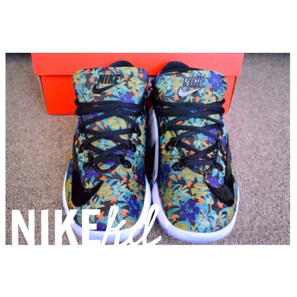 ✖️SOLD ✖️NIKE KD VI EXT QS "Floral"