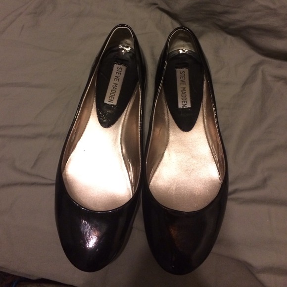 🌟SOLD🌟Steve Madden black flats