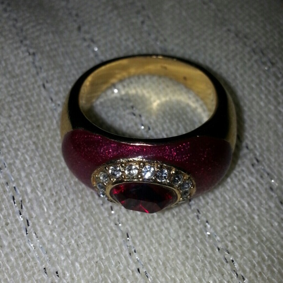 Ring - Picture 2 of 4