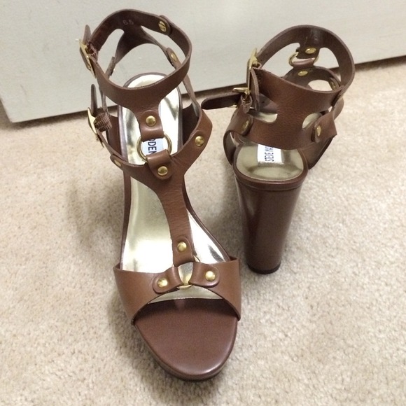 Steve Madden Shoes - Steve Madden Gladiator Wedges