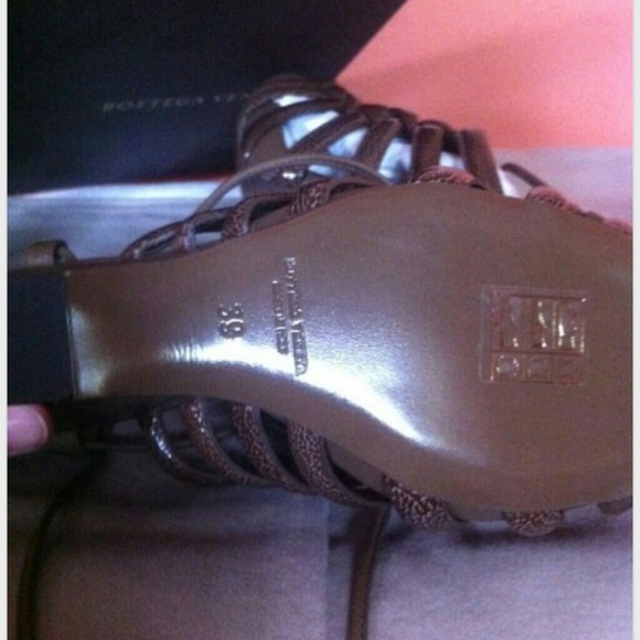 HOST PICK 2/28!!! BOTTEGA VENETA STRAPPY SHOES - Picture 4 of 4