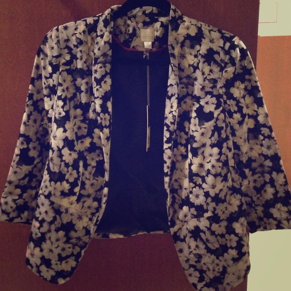 Lauren Conrad Black and White Flower Blazer