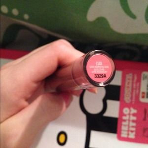 Urban decay lipgloss in liar & acrylic makeup box