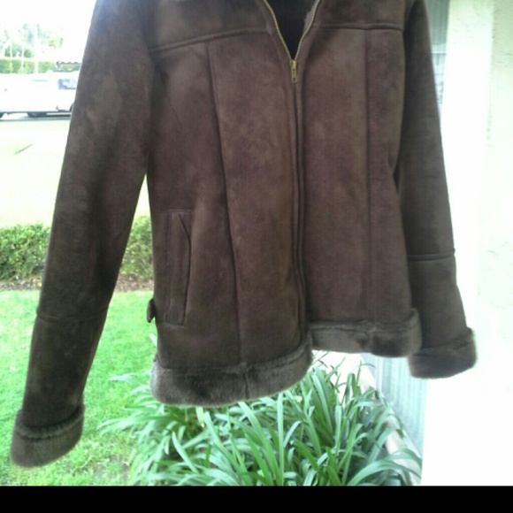 CHE-BELLA Large Zip up coat - Picture 3 of 4