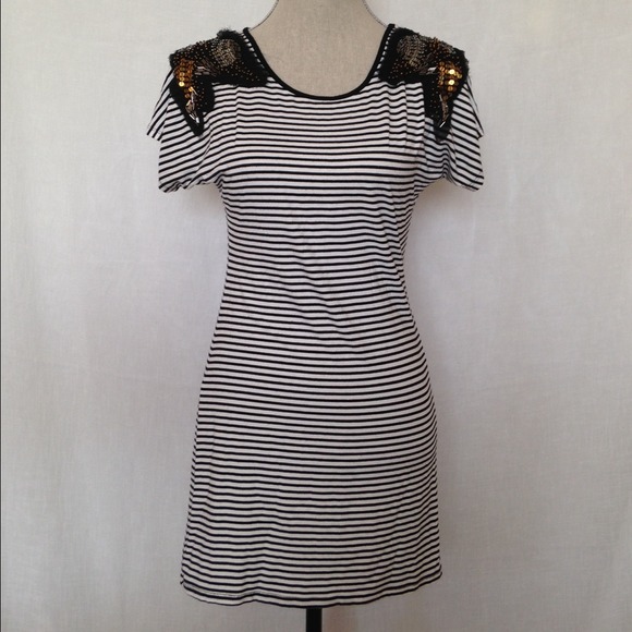 twenty one short sleeve bubble dress