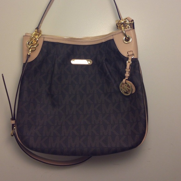 Authentic Michael Kors shoulder bag